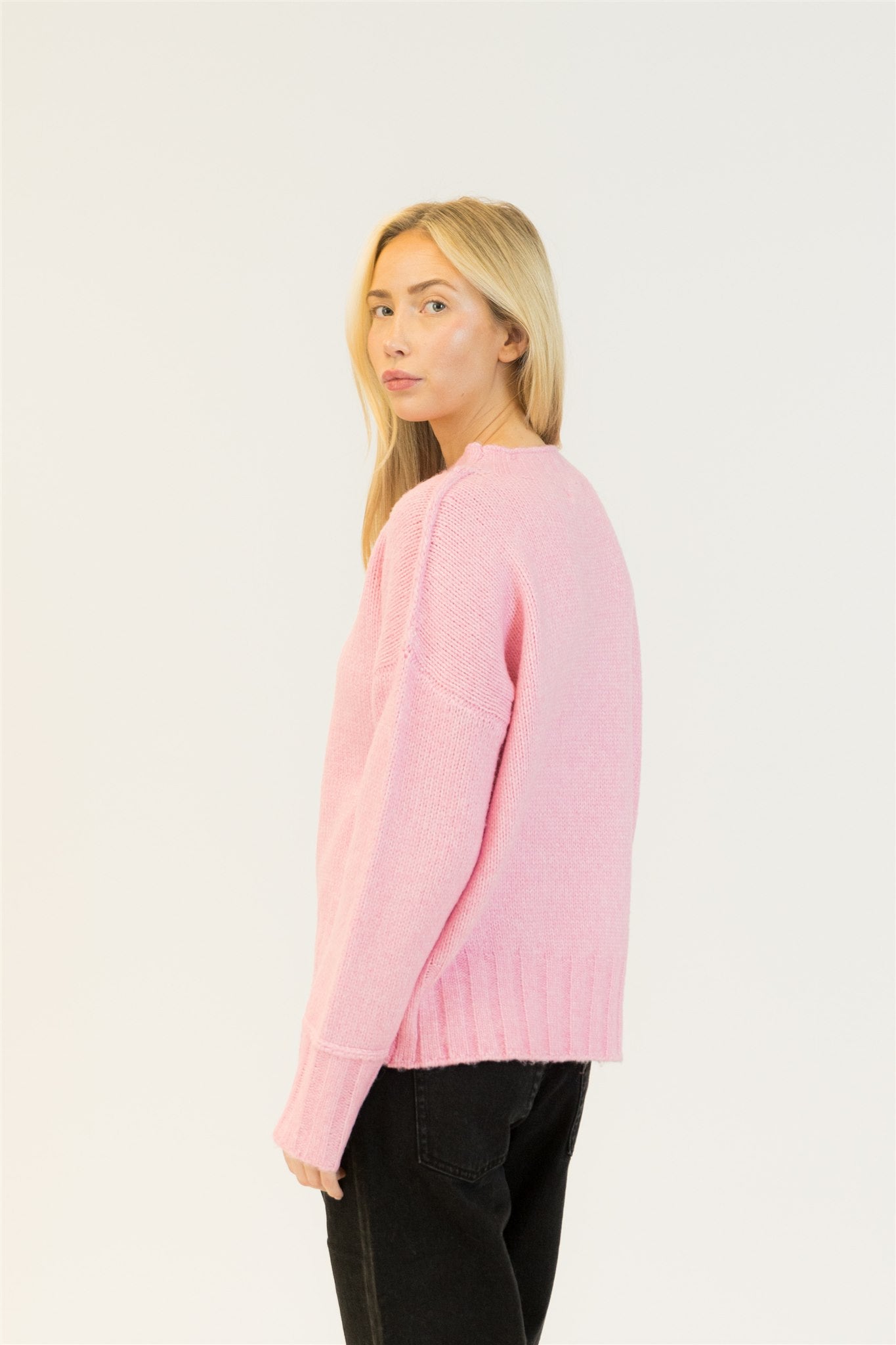 Lyla + Luxe Tanya Crewneck Pullover